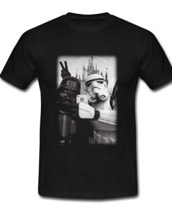 Darth Vader And Stormtrooper Selfie in Disneyland T Shirt (Oztmu)