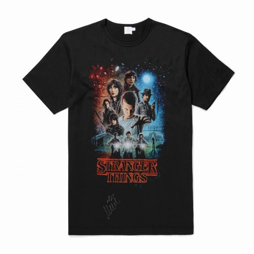 Millie Bobby Brown Stranger Things Autographed Group Shot Graphic T Shirt (Oztmu)