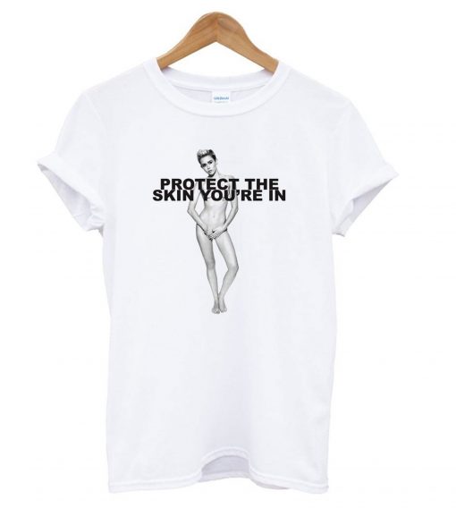 Miley Cyrus Poses Nude for Charity T shirt (Oztmu)