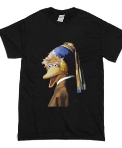 The Bird with the Pearl Earring T Shirt (Oztmu)