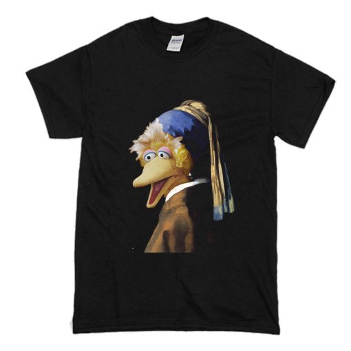 The Bird with the Pearl Earring T Shirt (Oztmu)